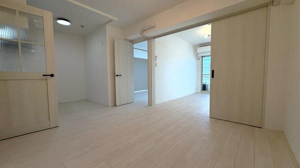 日商岩井草加マンション