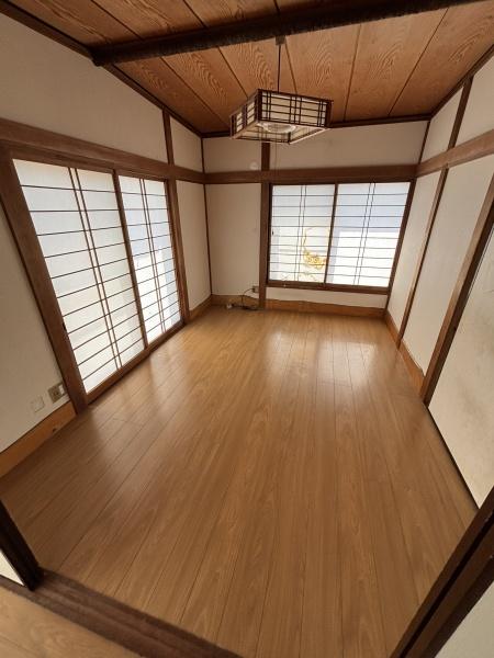 西町貸家