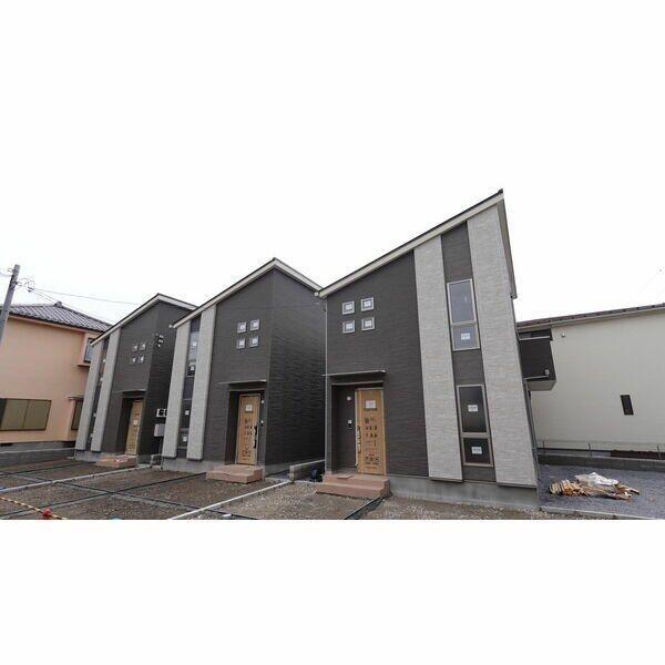 草加市金明町貸家