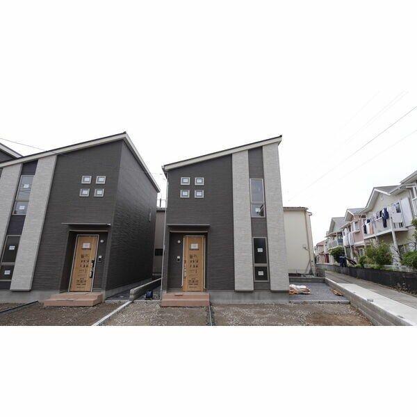 草加市金明町貸家