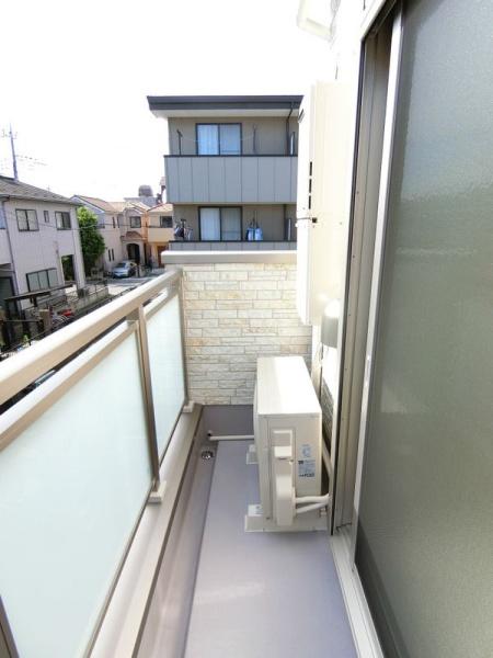 草加市草加１丁目のアパート