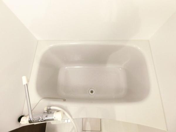 草加市草加１丁目のアパート