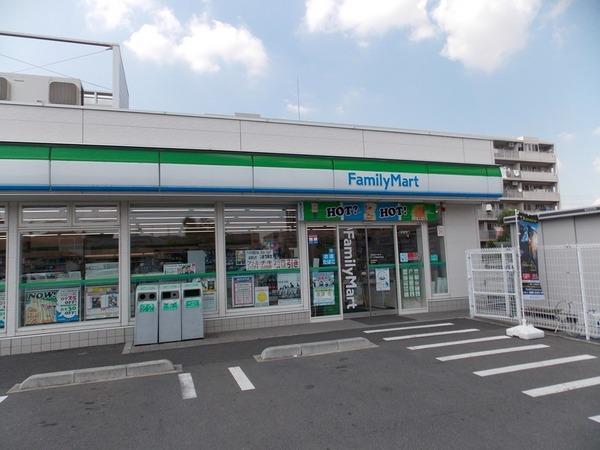 ライオンズマンション草加東(ファミリーマートアイダ草加中央店)