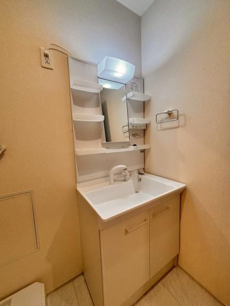 越谷市蒲生２丁目のアパート