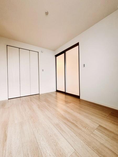 草加市吉町５丁目のアパート