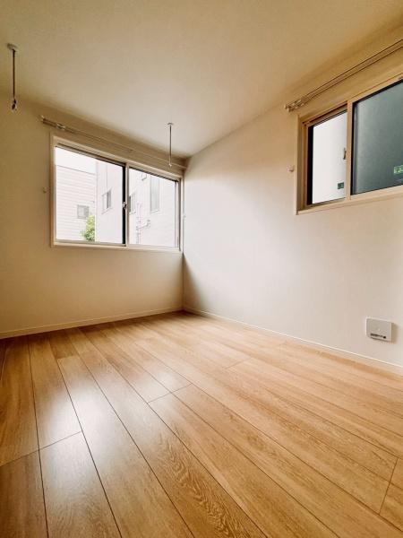 草加市吉町５丁目のアパート