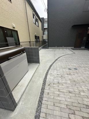キャメル獨協大学前３