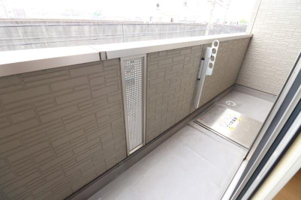 草加市神明１丁目のアパート