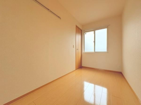 草加市神明１丁目のアパート