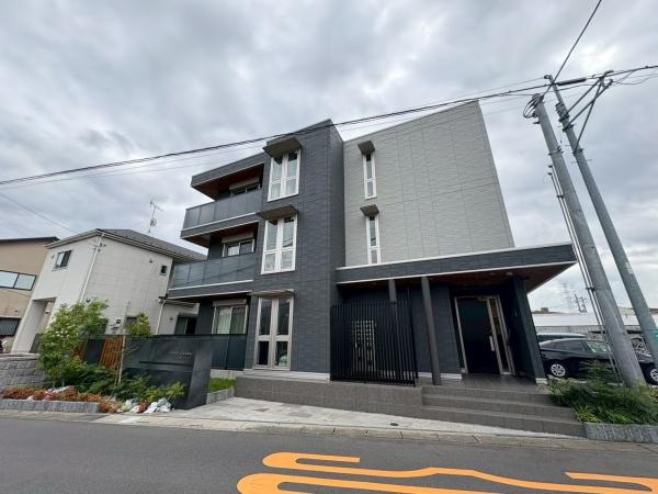 草加市手代3丁目のアパート
