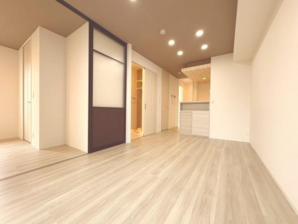 草加市手代３丁目のアパート