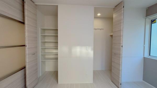 草加市氷川町のアパート