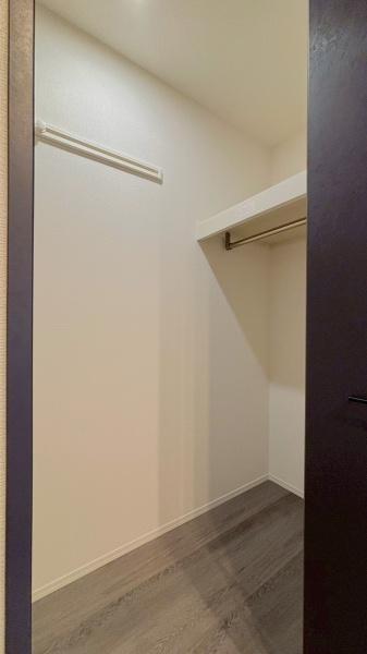 越谷市新越谷１丁目のアパート