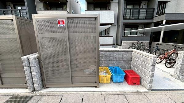 越谷市新越谷１丁目のアパート