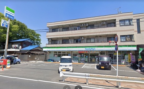 グリーンハイム(ファミリーマート森かどやしんでん店)