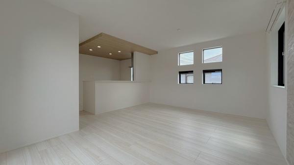草加市谷塚上町戸建