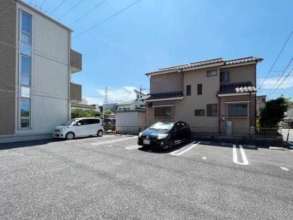 八潮市緑町２丁目のアパート