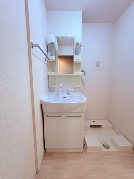 八潮市緑町２丁目のアパート