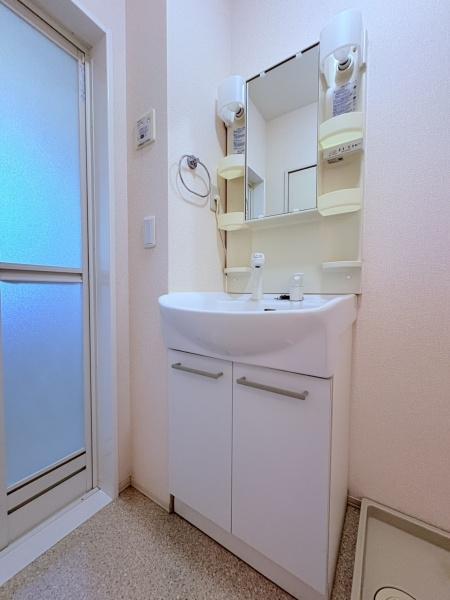 八潮市緑町４丁目のアパート