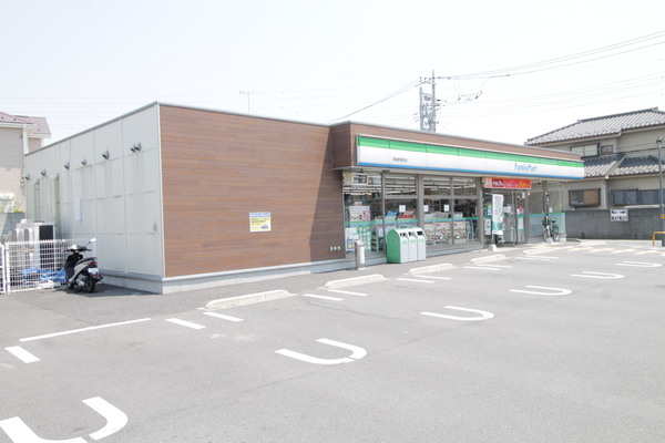 モンサン・フローラ(ファミリーマート草加新里町店)