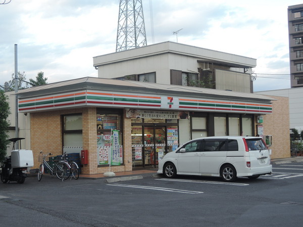 メゾンボヌールＡ(セブンイレブン草加花栗北店)