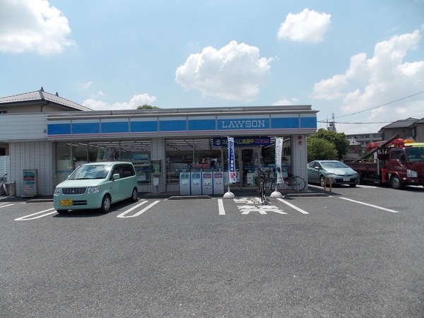 ザ　レジデンス　イレスト(ローソン草加柳島町店)