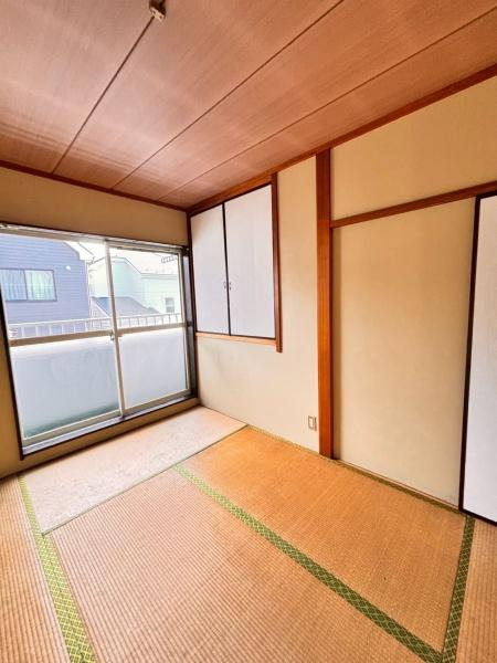 草加市吉町３丁目のアパート