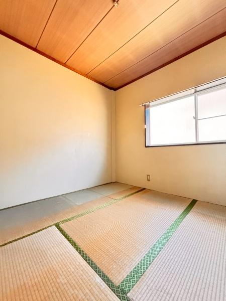 草加市吉町３丁目のアパート