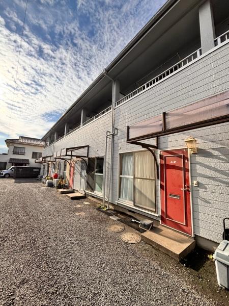 草加市吉町３丁目のアパート