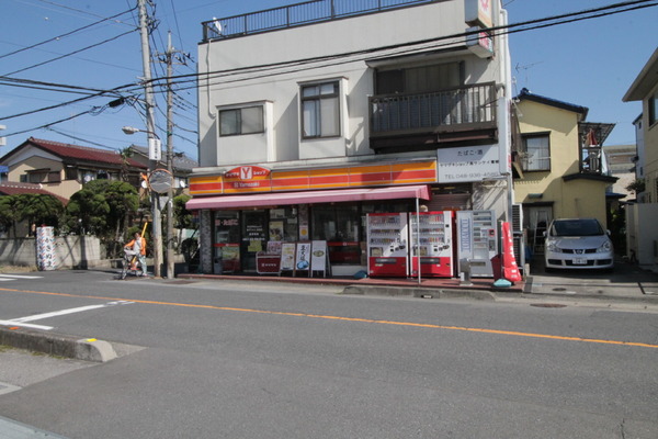 パレス篠宮（西）(ヤマザキショップ青柳店)