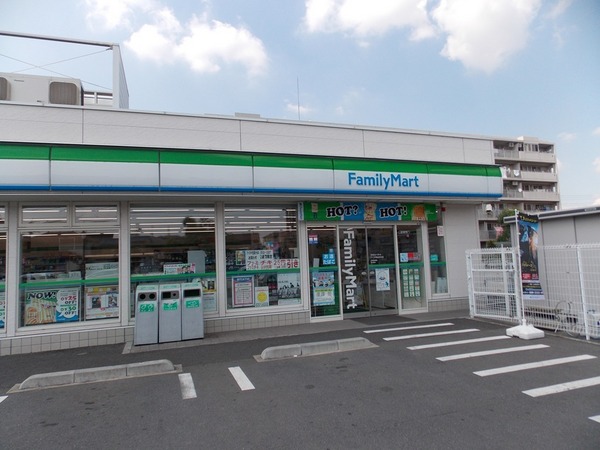 ハイツサンライズ(ファミリーマートアイダ草加中央店)