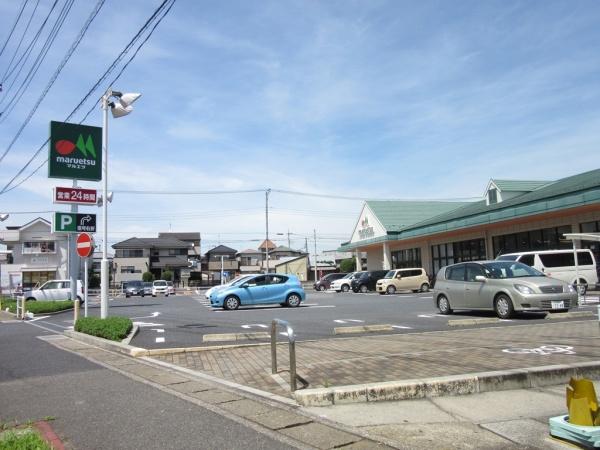 ニューメリッツハイツＢ(マルエツ草加八幡店)
