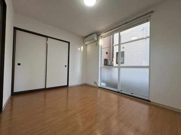 草加市北谷２丁目のアパート
