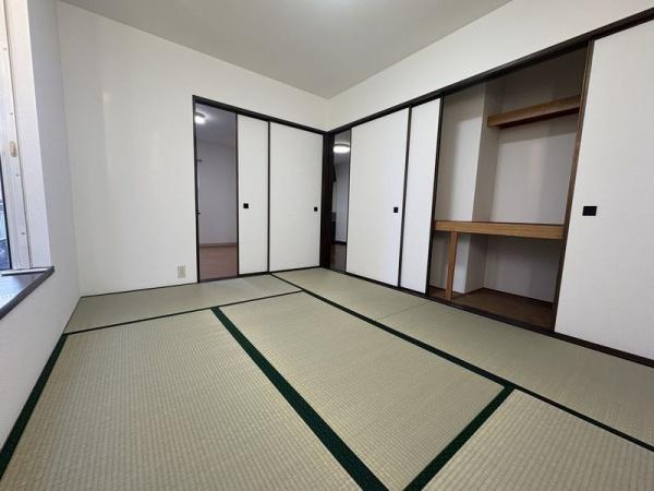 草加市北谷２丁目のアパート