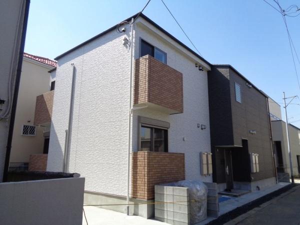 草加市旭町6丁目のアパート