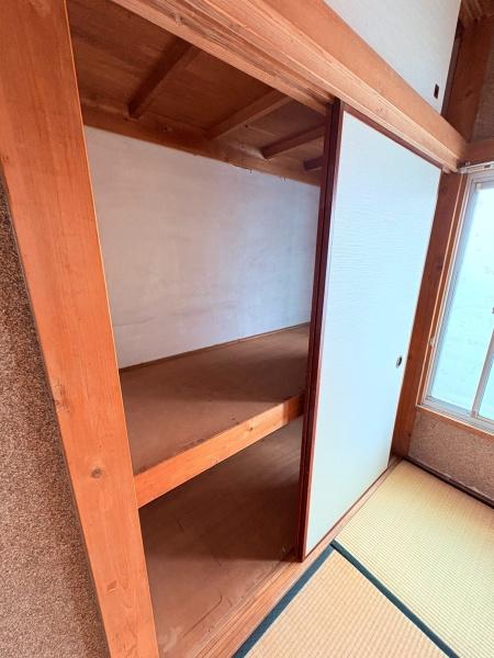 草加市氷川町のアパート