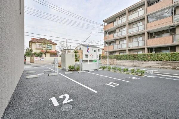 ロイジェント西新井