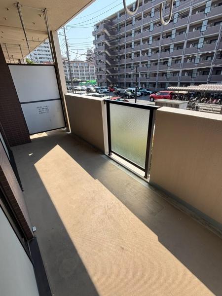 三郷市三郷２丁目のマンション