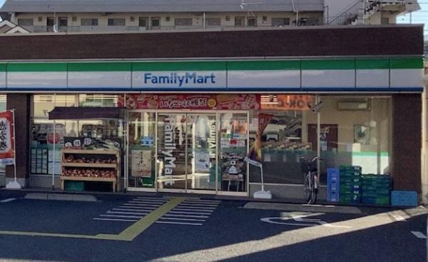 ステージアヴァンセ(ファミリーマート三郷駅南店)