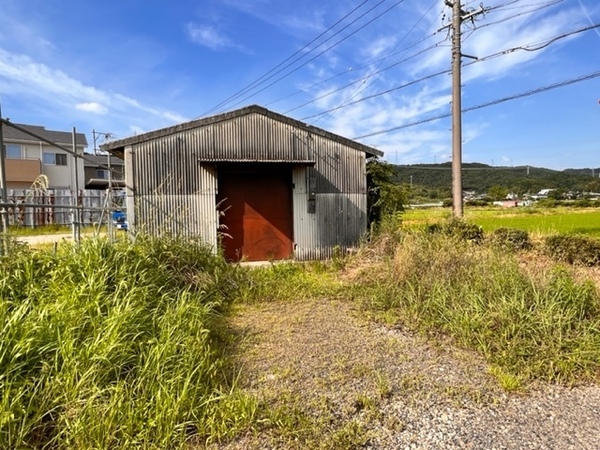 小牧市大字林　貸倉庫