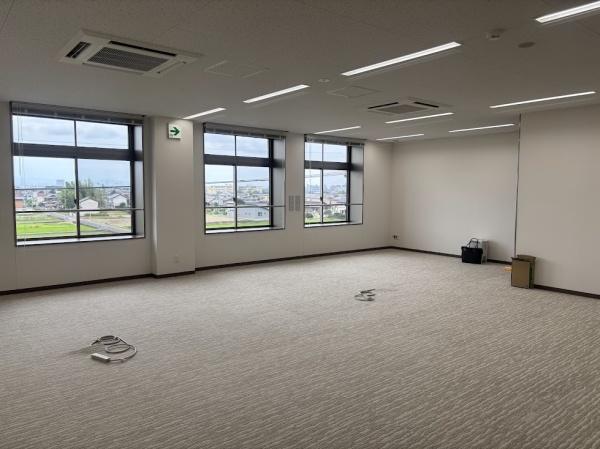一宮市千秋町天摩　貸事務所（3階）