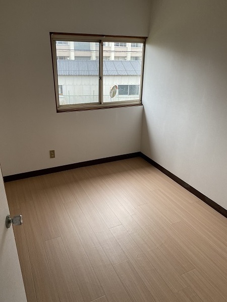西脇市野村町5LDK借家