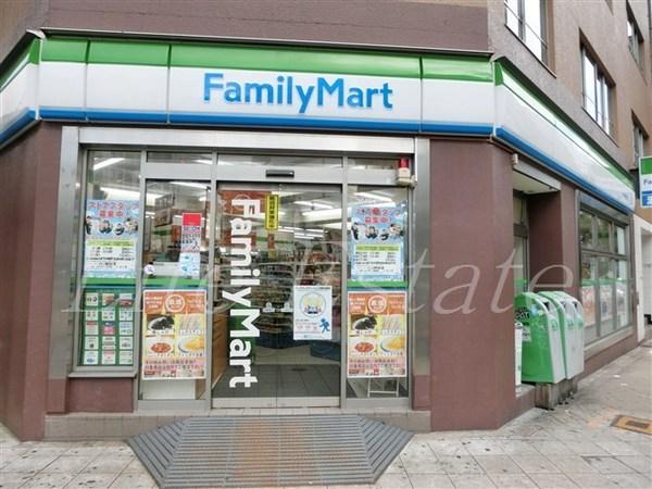 ローレルタワー心斎橋(ファミリーマート四ツ橋駅東店)