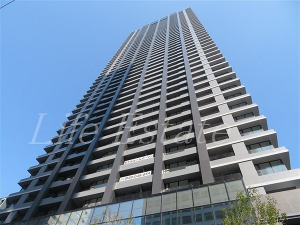 大阪市中央区安土町２丁目のマンション