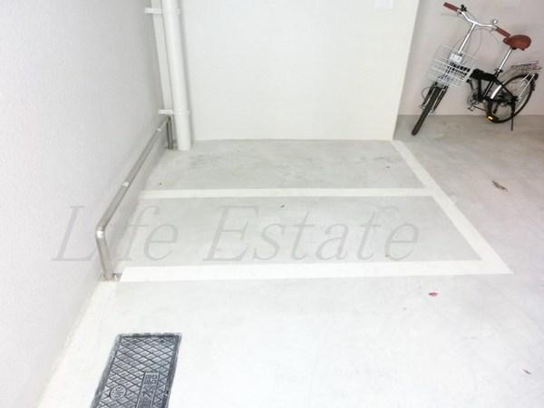 エスカーサ心斎橋EAST