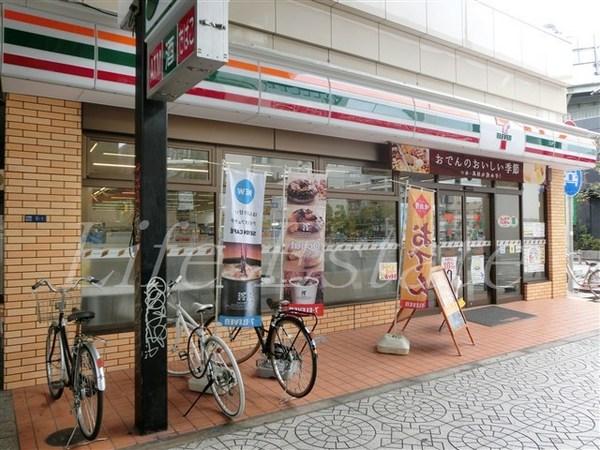 レオンコンフォート本町(セブンイレブン大阪久太郎町4丁目店)