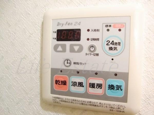キャピトル大手通