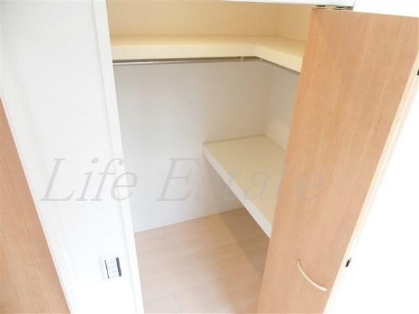 S.D-room