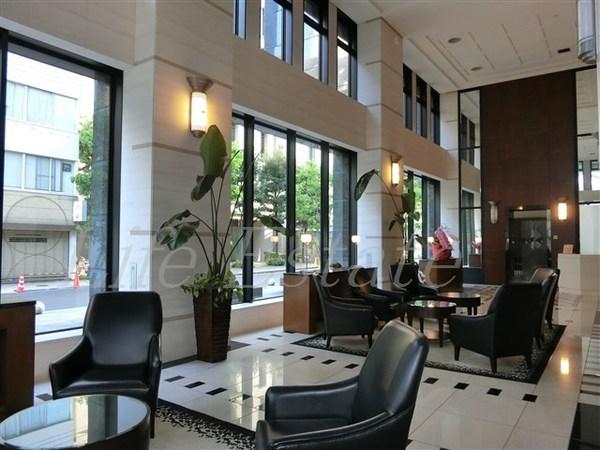 大阪市中央区伏見町３丁目のマンション