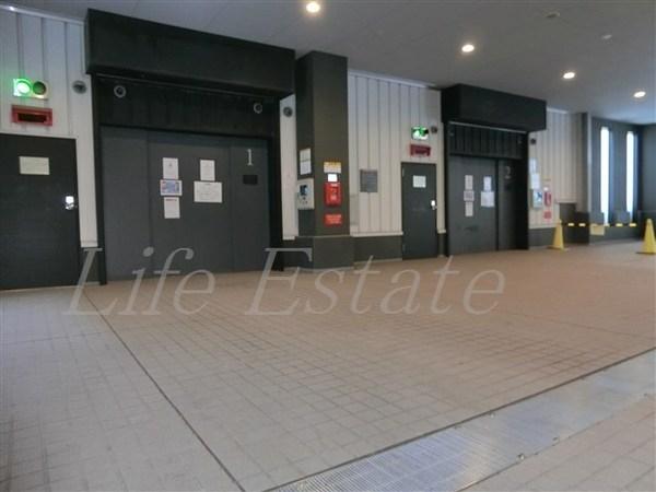 大阪市中央区伏見町３丁目のマンション